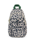 Liewood Ein-Schulter-Rucksack Phoenix in Mega Leo Mist Mix mit verstellbarem Gurt und 5 Litern Fassungsvermögen von vorne.