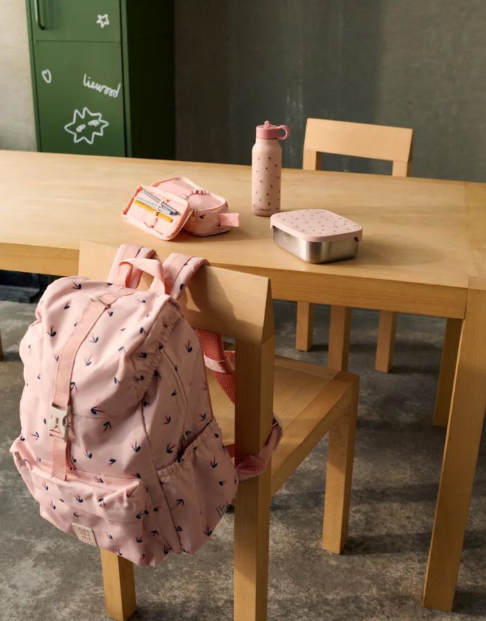 Liewood Federmäppchen Cherry Heart/Rosey mit mehreren Reißverschlussfächern und praktischem Organisationssystem.