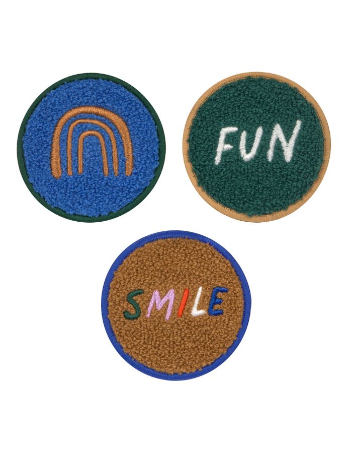 LÄSSIG Patches Set Little Gang Smile Fun mit Smiley- und FUN-Motiv aus 100 % Polyester, zum individuellen Gestalten von Taschen und Rucksäcken.