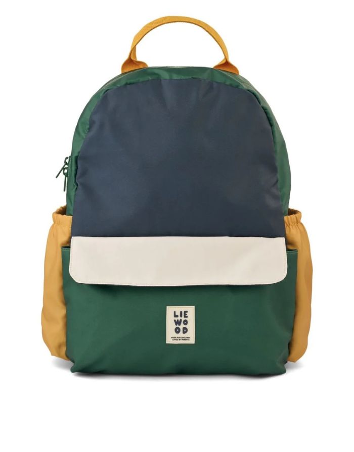 Liewood Rucksack Lennon in Garden Green Multi Mix mit Laptopfach, Flaschentasche und gepolsterten Schultergurten von vorne