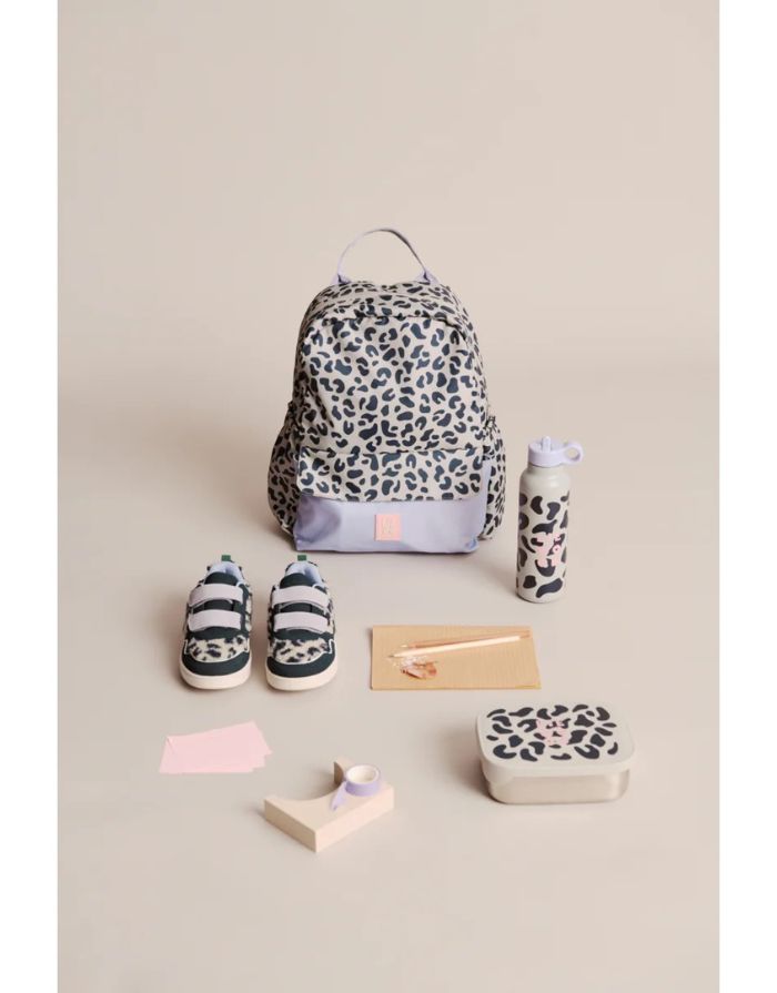 Liewood Rucksack Lennon in Mega Leo Mist Mix  mit Laptopfach, Flaschentasche und gepolsterten Schultergurten.
