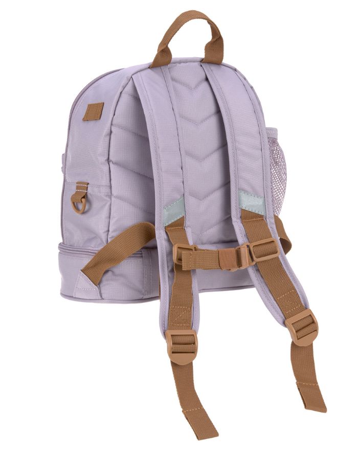 Kinderrucksack Mini Little Gang von Lässig in Lilac mit farbenfrohem Patch, Netztasche, Frontfach und separatem Nassfach – nachhaltig aus recyceltem Polyester gefertigt.