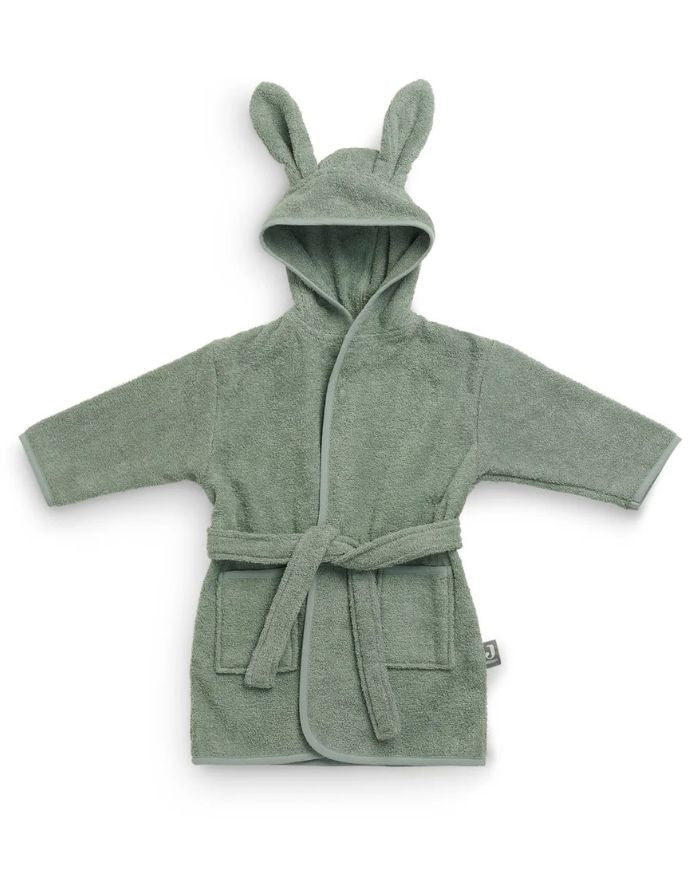 Jollein Kinderbademantel in der Farbe Ash Green aus weichem Baumwollfrottee mit Kapuze und Gürtel.