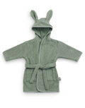 Jollein Kinderbademantel in der Farbe Ash Green aus weichem Baumwollfrottee mit Kapuze und Gürtel.