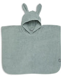 Jollein Badeponcho aus weichem Baumwollfrottee in der Farbe Ash Green mit Kapuze.