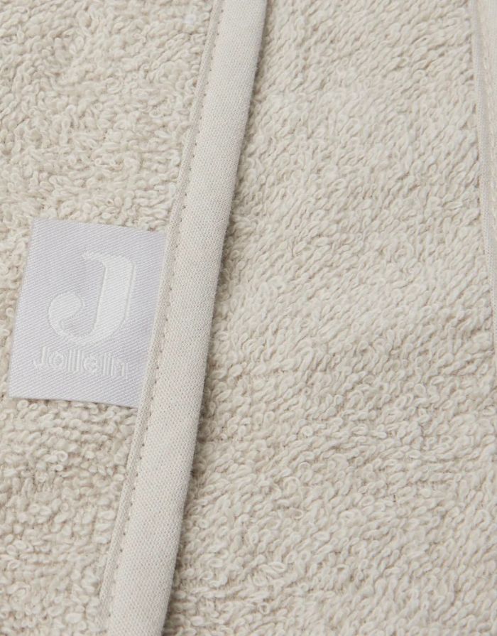 Jollein Badeponcho aus weichem Baumwollfrottee in der Farbe Nougat mit Kapuze.