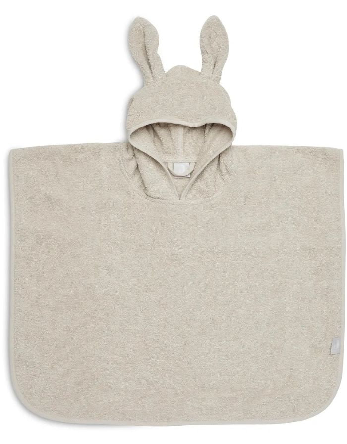 Jollein Badeponcho aus weichem Baumwollfrottee in der Farbe Nougat mit Kapuze.