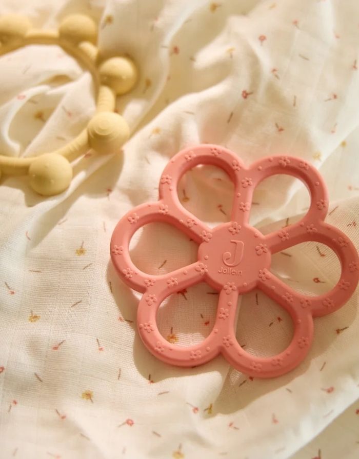 Beißring Flower I Coral Rose