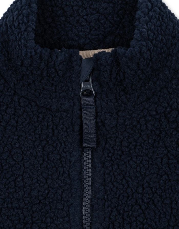 Teddyjacke Jody Solid in Dunkelblau von Konges Sløjd Kragen im Detail