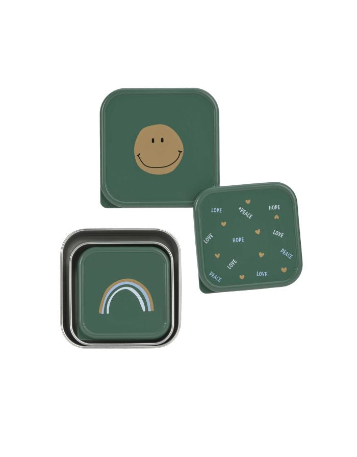 Grünes Edelstahl-Snackbox-Set für Kinder im Happy Rascals Smile Design, 3-teilig, BPA-frei, spülmaschinengeeignet, stapelbar, ideal für Snacks unterwegs ab 3 Jahren.