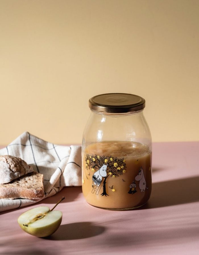 Moomin Schraubglas mit 1 Liter Fassungsvermögen für Marmelade oder ähnliches von Muurla mit Marmelade darin