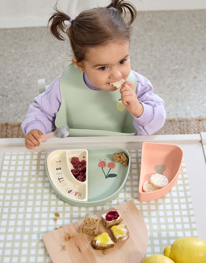 LÄSSIG Menüteller Kinder Silikon 3er Set Happy Fruits Kirsche, Regenbogenform, BPA-frei, stapelbar, bruchfest, spülmaschinen- und mikrowellengeeignet.