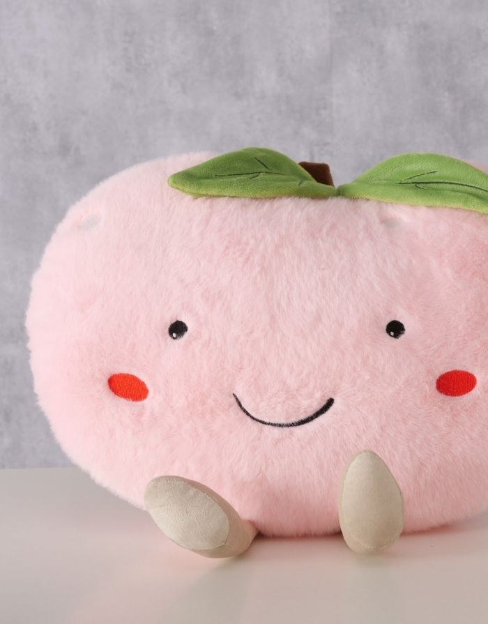 Handgearbeitetes Dekokissen in Apfelform in Pink