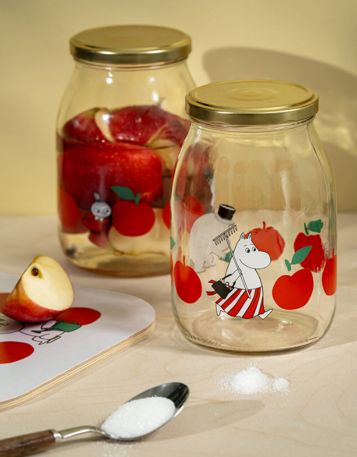 Muurla Glas mit Schraubdeckel Joyful Apples 1 Liter mit Muminmotiv und Metalldeckel