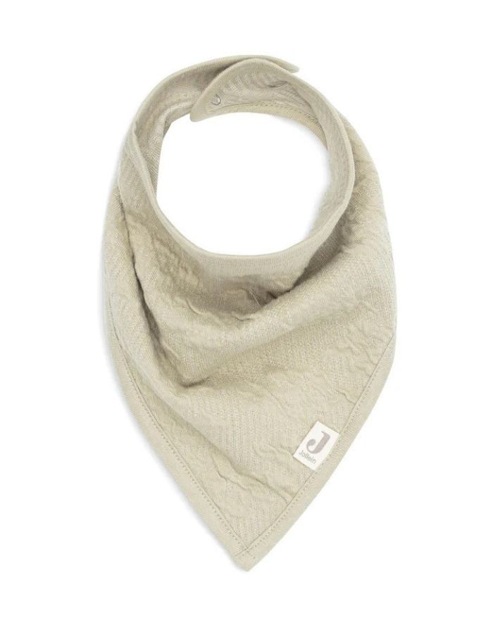 Jollein Lätzchen Bandana 2er Set „Soft Waves“ in Olive Green – weiche OEKO-TEX Baumwolle, verstellbare Druckknöpfe, stilvoller Wellenprint, ideal zum Sabberschutz oder Füttern.