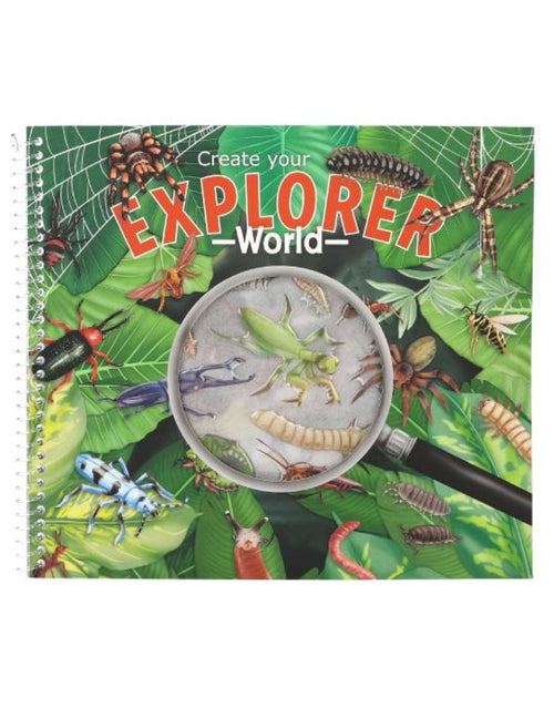 Dino World Explorer Stickerworld mit 16 Insekten-Hintergrundseiten, Relief-Folienstickern und lupenförmiger Aussparung im Cover.
