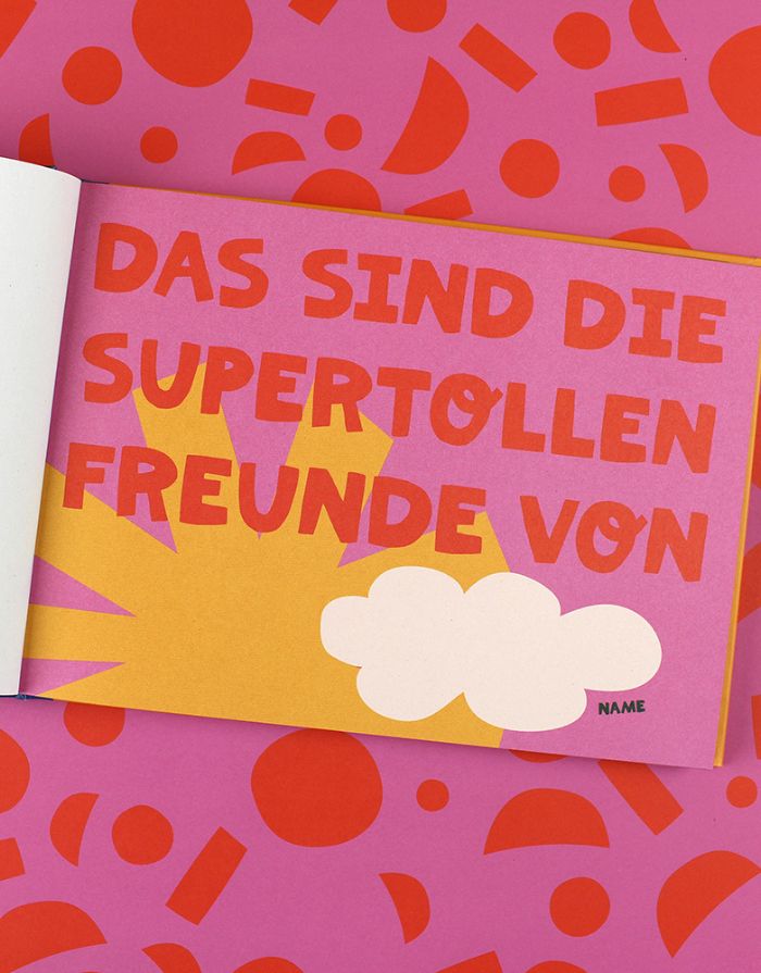 Nachhaltiges Mein Freundebuch von Ava und Yves im A5-Querformat mit 96 Seiten aus Recyclingpapier.