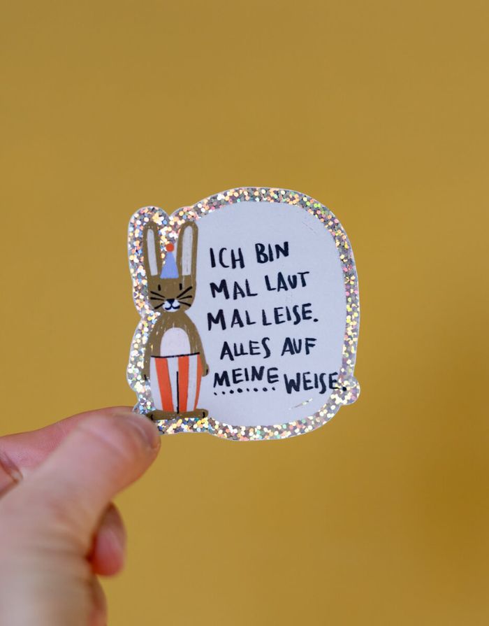 Glitzersticker von Liesels Wicht mit liebevollem Motiv und motivierender Botschaft für Kinder auf glänzendem Glitzervinyl.