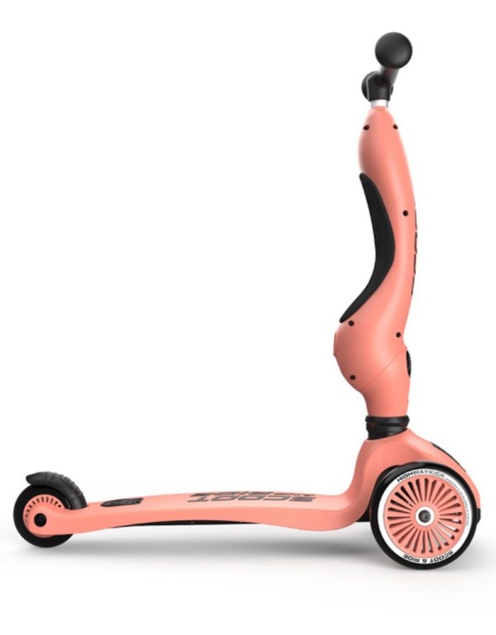 Scoot & Ride Highwaykick 1 Peach als 2-in-1 Kinderroller mit Sitz und Kickboard für Kleinkinder.