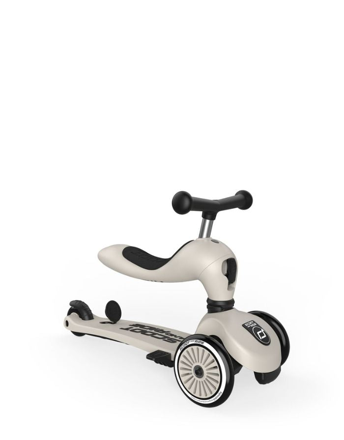  Scoot & Ride Highwaykick 1 Push and Go Ash mit Eltern-Schiebestange als 2-in-1 Kinderroller für Kleinkinder.