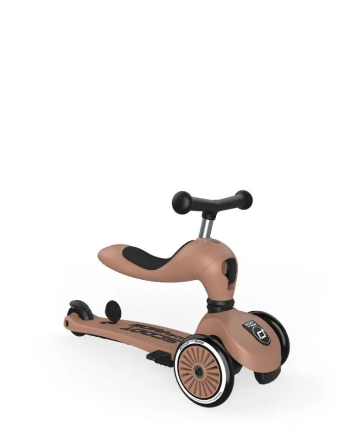  Scoot & Ride Highwaykick 1 Push and Go Mocha mit Eltern-Schiebestange als 2-in-1 Kinderroller für Kleinkinder.