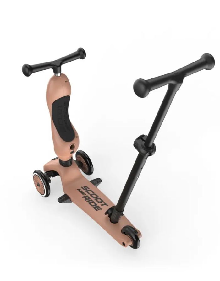  Scoot & Ride Highwaykick 1 Push and Go Mocha mit Eltern-Schiebestange als 2-in-1 Kinderroller für Kleinkinder.