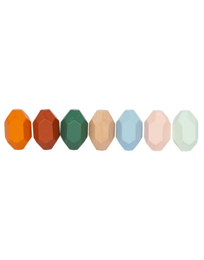 18 naturfarbene Balanciersteine Safari aus Holz von small foot, verschiedene Größen und unregelmäßige Formen, ideal zum Stapeln und Balancieren.