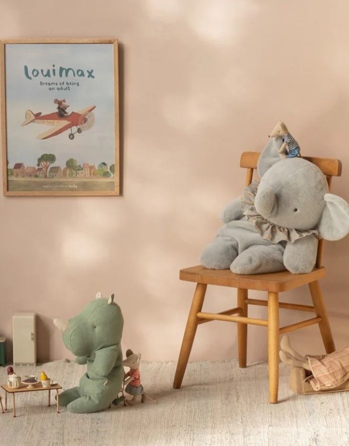 Maileg Safari Friends Niashorn Medium in der Farbe Salbei  Kuscheltier aus Baumwolle  für Kinder und Babys