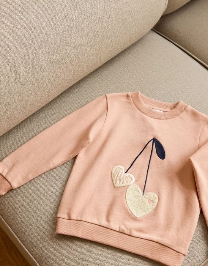 THORA Sweatshirt aus Bio-Baumwolle in Sweethearts und Pale Tuscany von Liewood