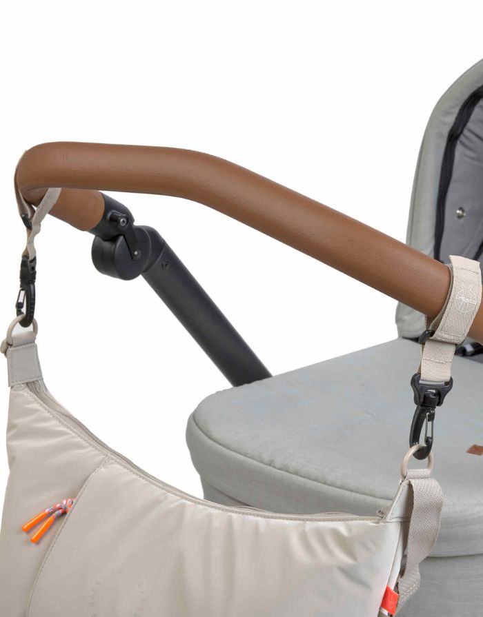 LÄSSIG Lunua Wickeltasche in Beige – große Bum Bag mit Wickelzubehör, Feuchtfach, vegan, recycelt & pfc-frei, mit Neon-Details und Kinderwagenbefestigung.