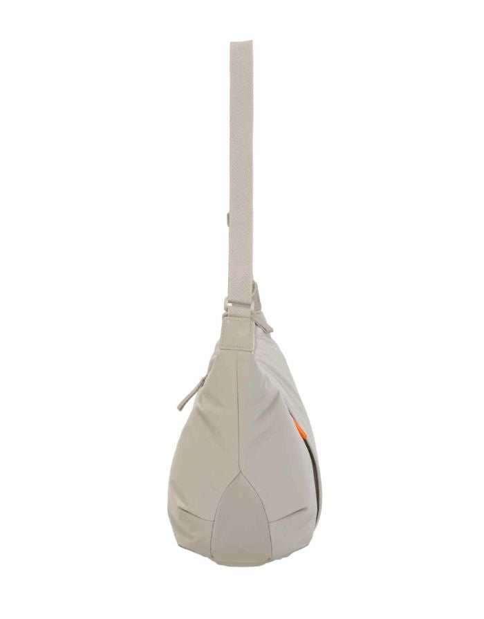 LÄSSIG Lunua Wickeltasche in Beige – große Bum Bag mit Wickelzubehör, Feuchtfach, vegan, recycelt & pfc-frei, mit Neon-Details und Kinderwagenbefestigung.