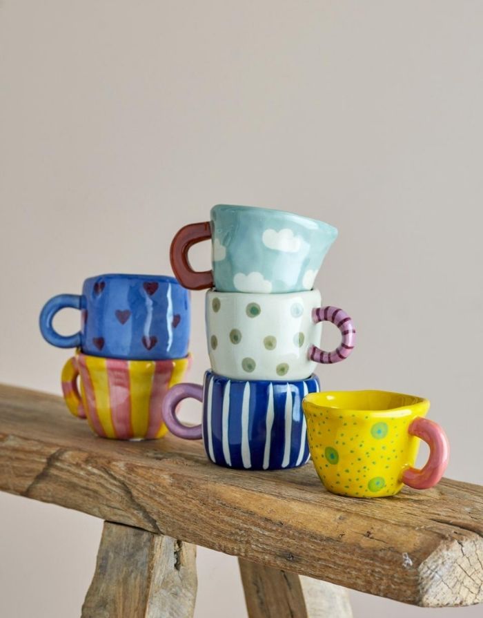 Kleine blaue Steingut-Tasse mit roten Herzen von Bloomingville MINI