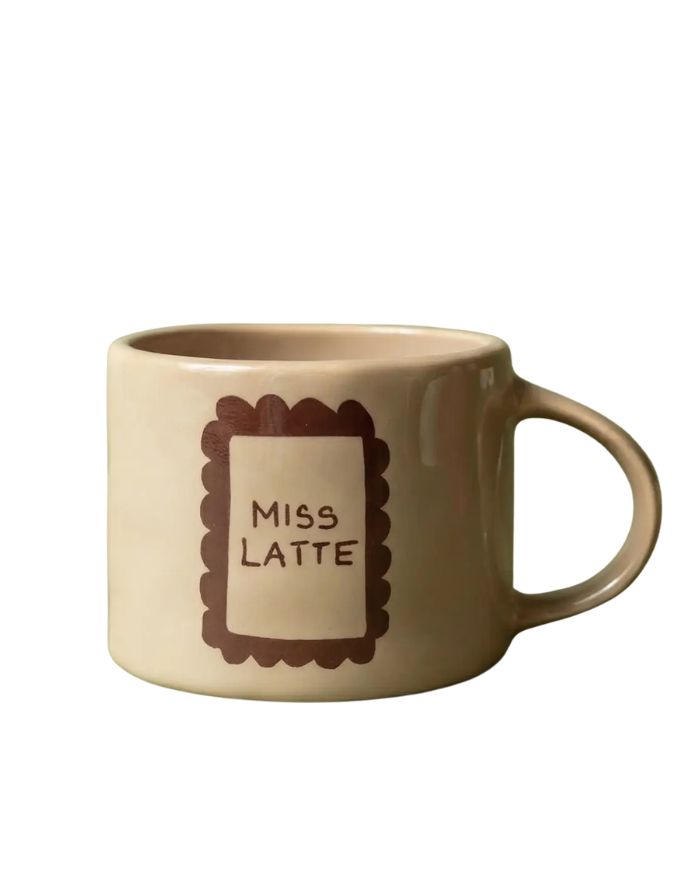 Henkelbecher Beige mit Brauner Schrift