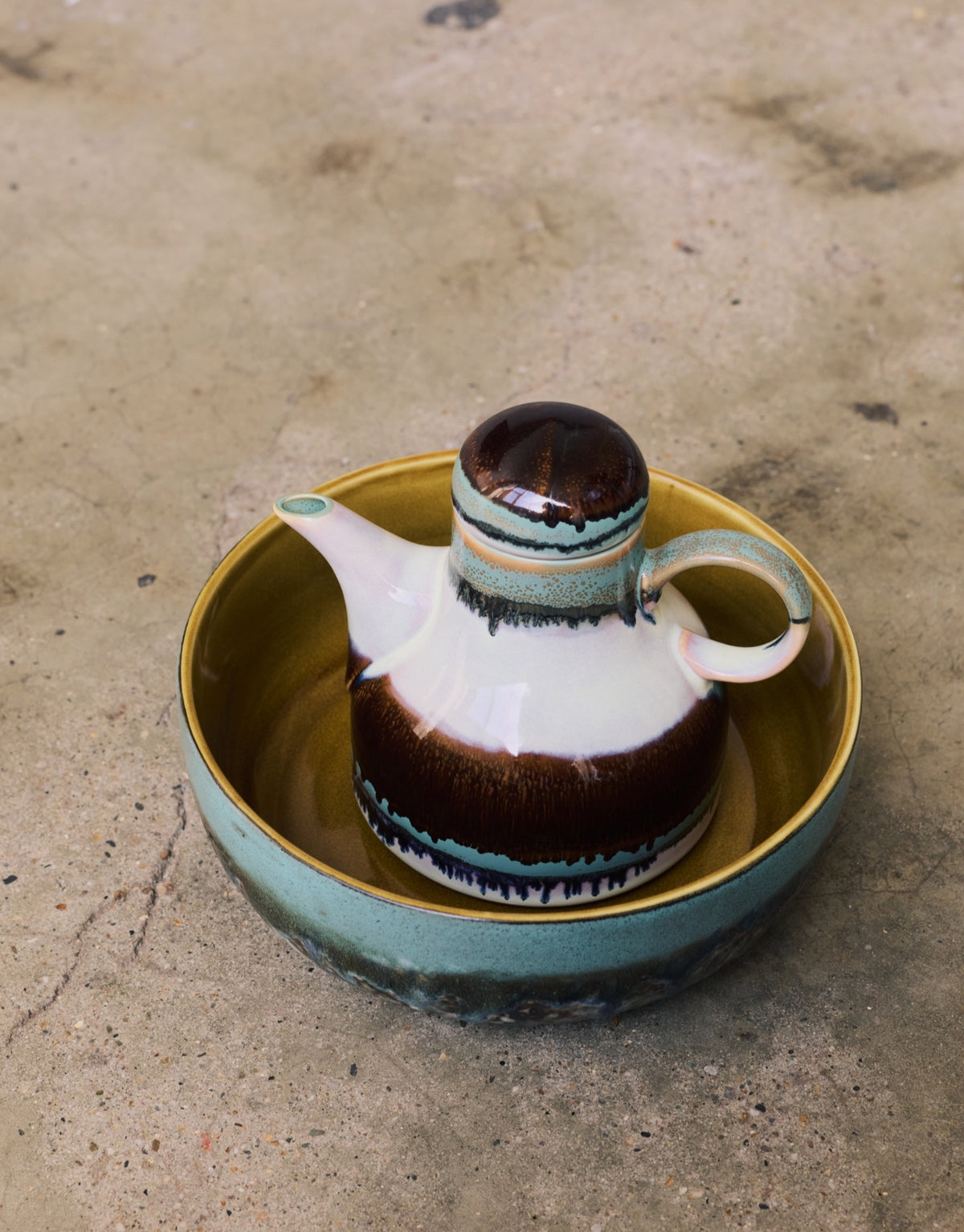 Große Salatschale aus der 70s Ceramics Kollektion von HKliving aus glasiertem Steingut in Multicolour mit charakteristischer Retro-Glasur.