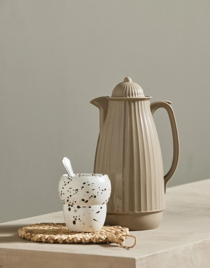 Thermoskanne von Nordal in Beige