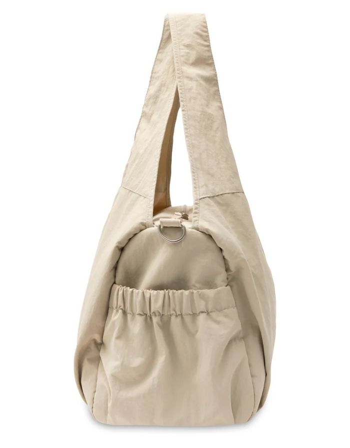 Jollein Urban Wickeltasche mit wasserabweisender Oberfläche und vielen praktischen Fächern.