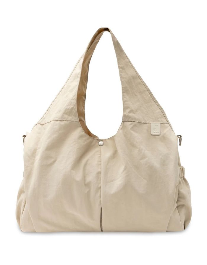 Jollein Urban Wickeltasche mit wasserabweisender Oberfläche und vielen praktischen Fächern.