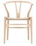 Carl Hansen Wishbone Chair CH24 in Buche geseift, mit Sitzfläche aus Naturkordel als Freisteller von vorne 