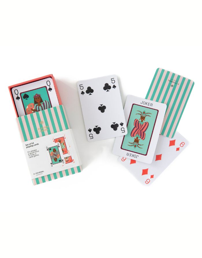 Spielkarten in Grün mit einzigartigen Illustrationen, von A-Journal.