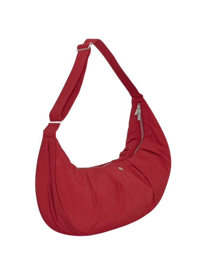 MSCH Copenhagen Tasche Safea Sasja Icon Rhubarb in wattierter Optik mit verstellbarem Gurt und Reißverschluss.