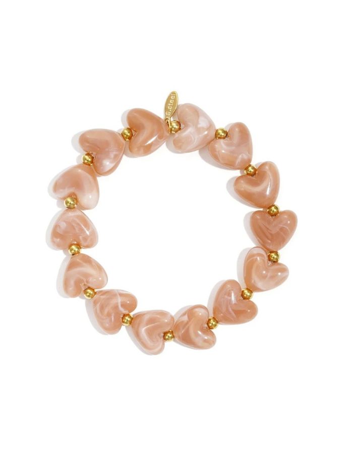 Elastisches Herz-Perlenarmband aus Acrylperlen in Tan