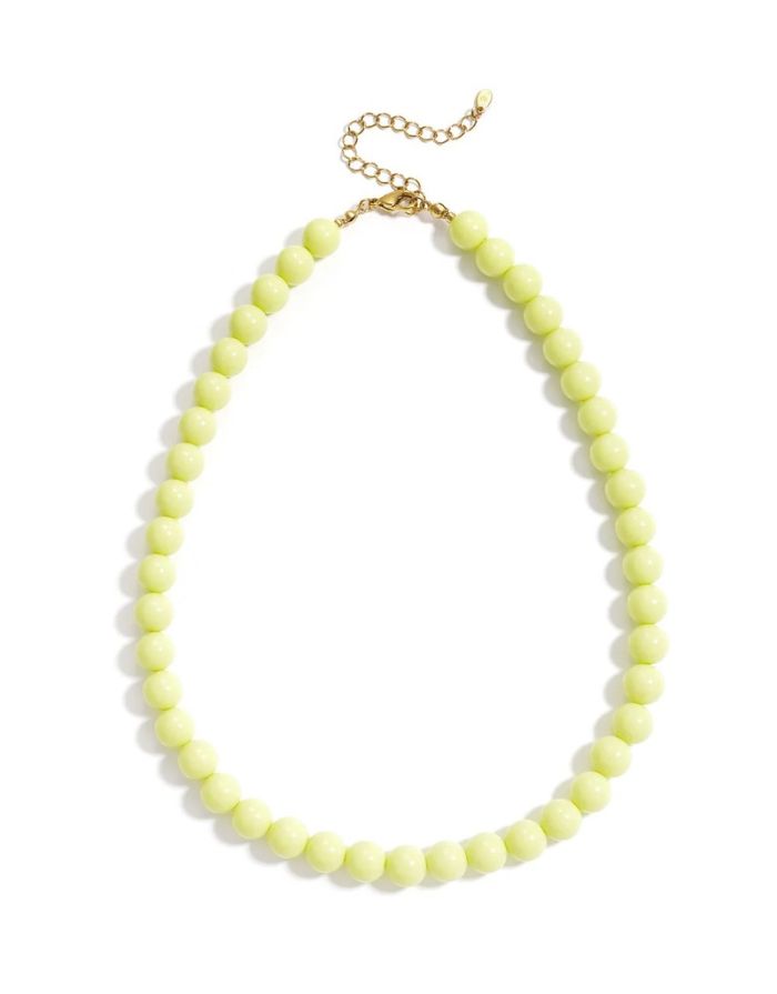 Kurze Perlenhalskette aus Resin mit Edelstahl-Elementen und verstellbarer Länge in pale yellow