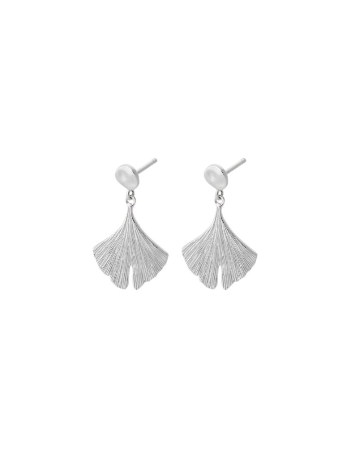 Silberne Ohrringe in Gingko Blatt Form von Pernille Corydon