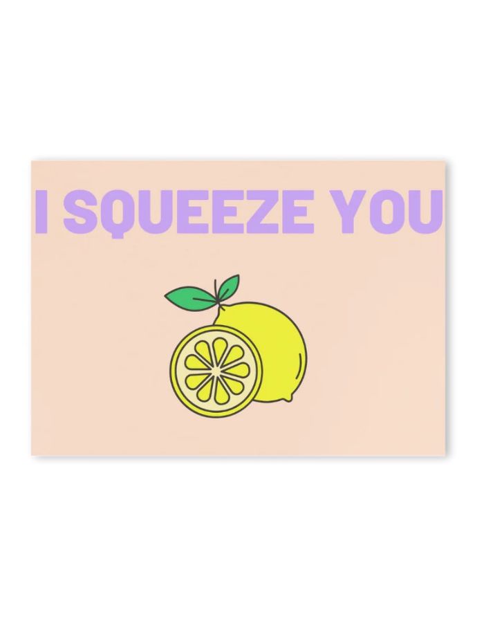 Postkarte von Herr und Frau Hempel aus hochwertiger Holzschliffpappe im DIN-A6-Format mit der Aufschrift I sqeeze you