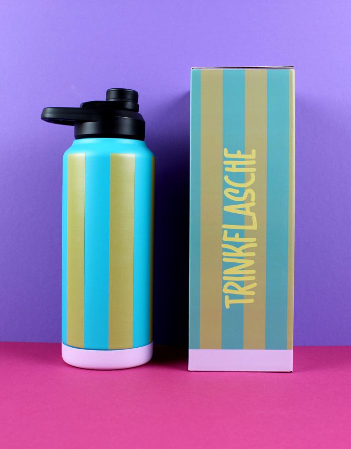 Ava & Yves Trinkflasche Stripes Petrol/Olive-Gold/Flieder – 1 Liter Edelstahlflasche mit Sportverschluss, vakuumisoliert.