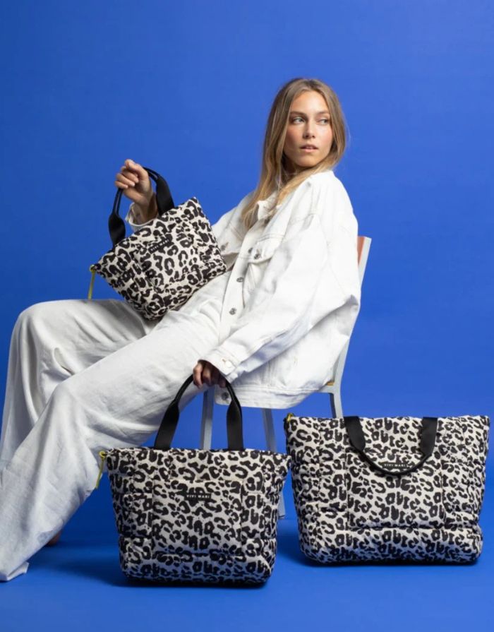 Padded Tote Bag Small I Leo Splashes Black/Sand