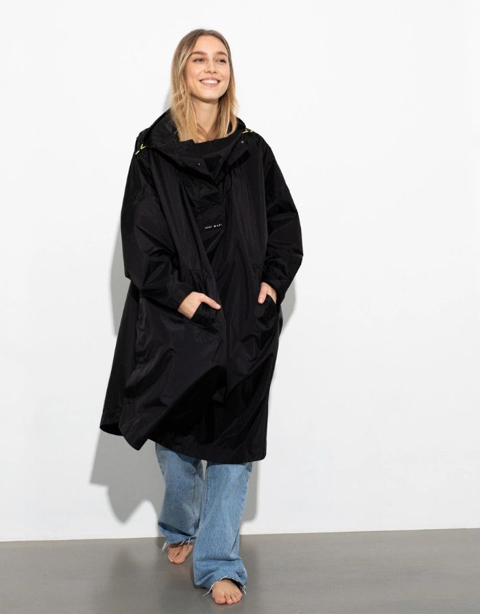 Raincoat I Solid Black