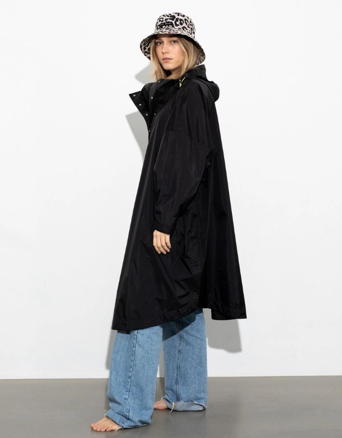 Raincoat I Solid Black