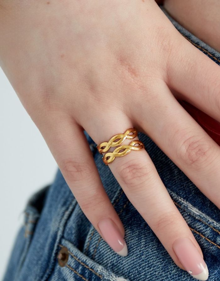 Ring Layered Twists I Gold