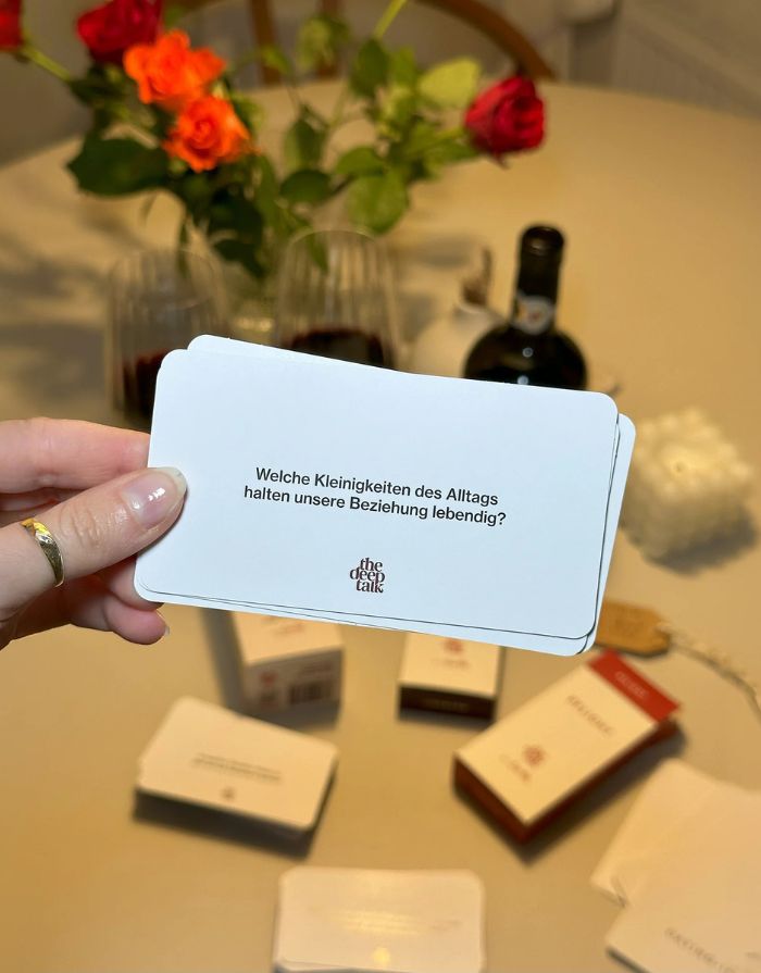 Connecting Card Game I Wahrheit oder Pflicht Couples Edition by Luise Perwein